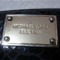 Michael Kors оригинален дамски портфейл, снимка 2 - Портфейли, портмонета - 35971941