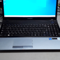 Лаптоп Samsung 300E, снимка 1 - Лаптопи за дома - 44776673