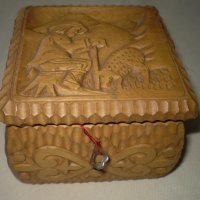 Ръчно изработена дърворезба кутия за бижута с ключ, снимка 2 - Други ценни предмети - 41656648
