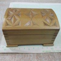 Кутия дървена резбована, снимка 2 - Други ценни предмети - 33951405