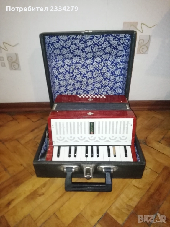 Стар децки акордеон ,,Кьiжачок" сделано в USSR, снимка 1