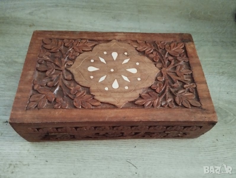 стара дървена кутия, снимка 1