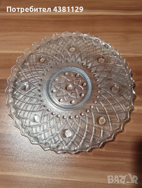 продавам голяма чиния за торта от синьо стъкло отлично състояние, снимка 1