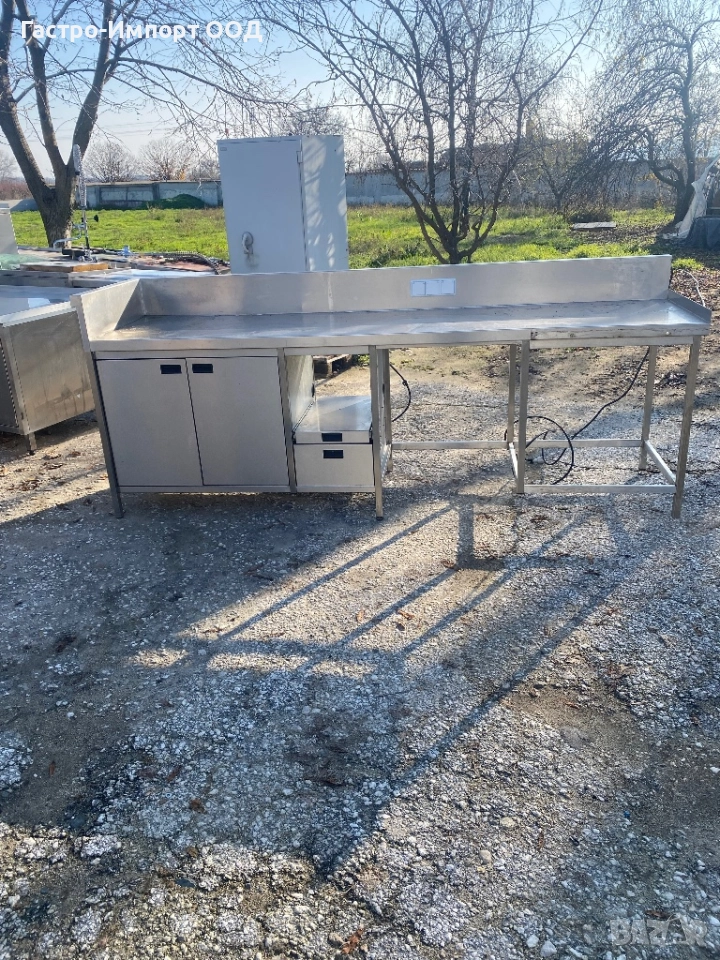 Работна маса със шкаф, снимка 1