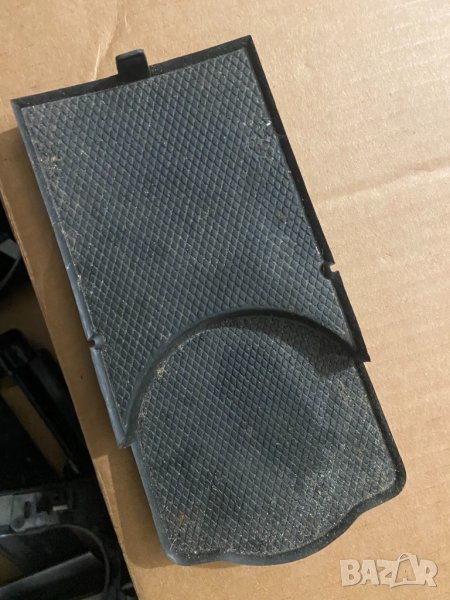 Гумичка централна конзола мерцедес ц класа е класа w204 w212 и други, снимка 1