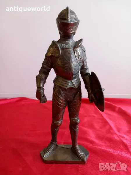Стара Бронзова Статуетка РИЦАР, снимка 1