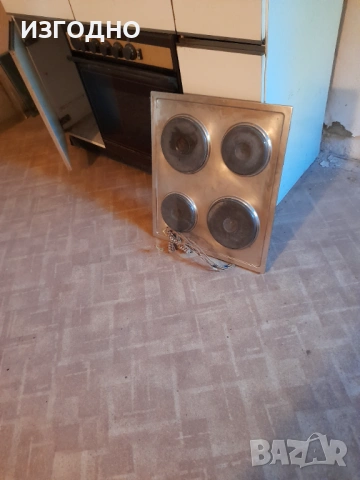 ЗА 25€** ПЛОТ С ЧЕТИРИ КОТЛОНА ИНОКСОВ РАБОТЕЩ