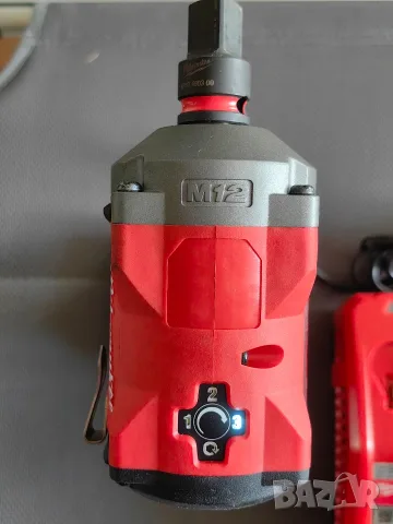 Акумулаторен гайковерт Milwaukee M12 339Nm , снимка 3 - Винтоверти - 56115941