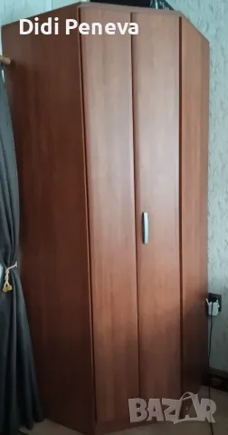 Продава ъглов гардероб 