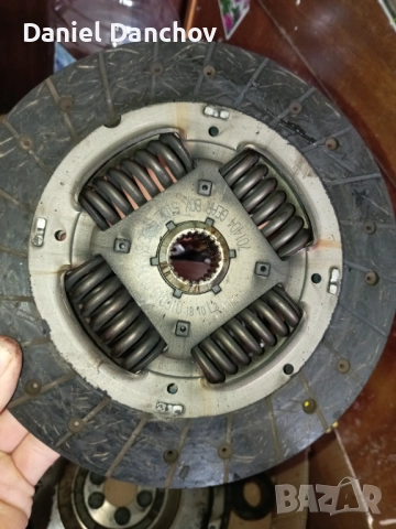 Съединител с твърд маховик пасат б5 1.9 110 afn , снимка 2 - Части - 52103413