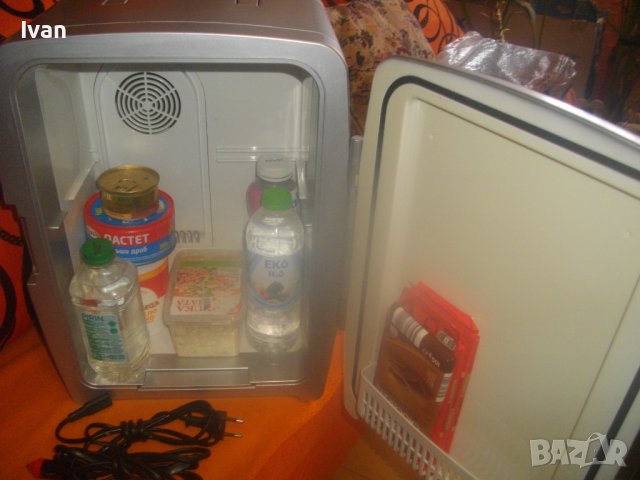 Немски Мини Хладилник-Голям-16л-Работи На 220 Волта и на 12 Волта в Автомобил-Студено/Топло-220V/12V, снимка 4 - Хладилници - 42715800