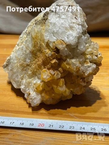 Друза кварц с лимонит и матрица , снимка 2 - Колекции - 53742178