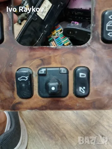 Конзола с бутони за ел стъкла Mercedes W210, снимка 3 - Части - 56227235