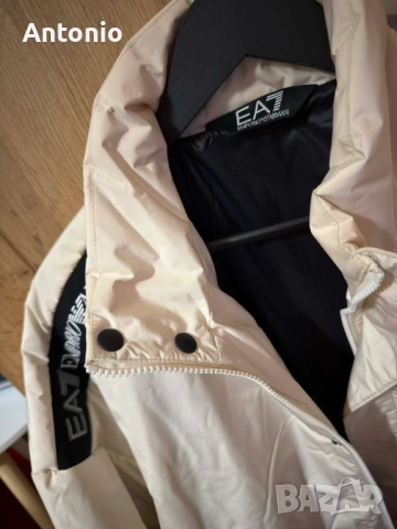 Emporio Armani оригинално ново тънко яке, снимка 5 - Якета - 52915845