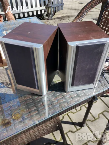 Продава два броя тонколонки аудио от мини аудио система