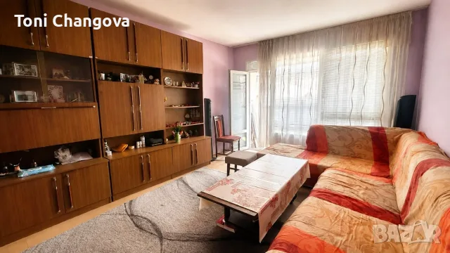Продава тристаен апартамент в Петрич