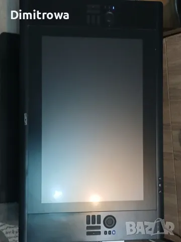 Графичен таблет Wacom Cintiq 24HD DTK-2400, снимка 4 - Друга електроника - 48982241
