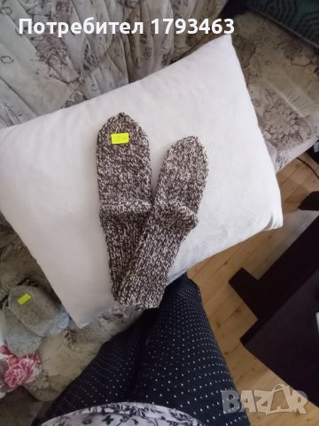 Ръчно плетени детски чорапи от вълна, снимка 1 - Чорапи - 38656787