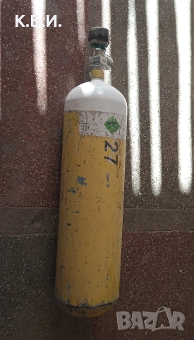 Бутилка за високо налягане на 300 атмосфери работното налягане - 6 литра + зарядна станция .