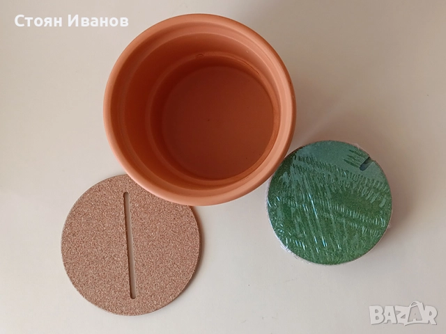 Керамична саксия-кашпа с декоративен кактус - Декорация, снимка 4 - Декорация за дома - 52009237