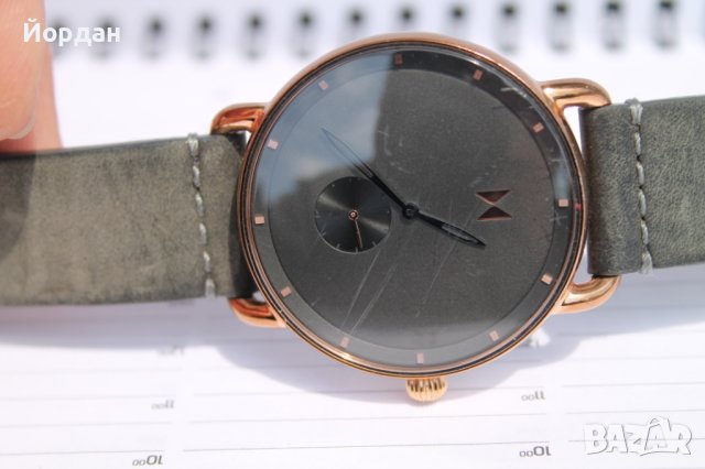 Япомски кварцов мъжки часовник ''MVMT'', снимка 17 - Мъжки - 40790793