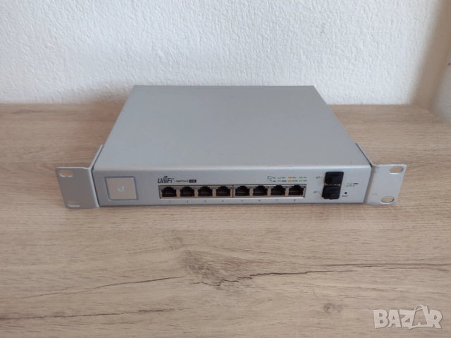 Ubiquiti Switch 8 150w, снимка 4 - Суичове - 52147333