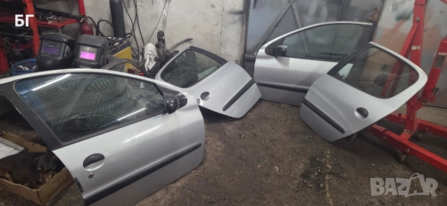 Врати Оборудвани от Пежо 206/ 2000г