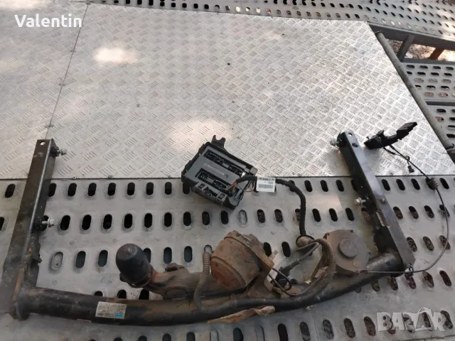 Теглич За Audi A6 C7 , снимка 3 - Части - 50174501