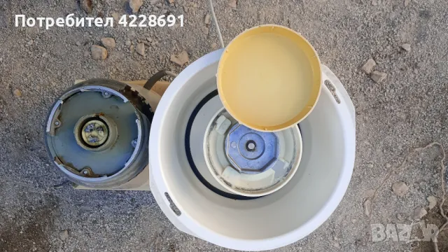 2бр. работещи ретро кухненски уреди -миксер робот и сокоизтисквачка, снимка 5 - Аксесоари за кухня - 49101875