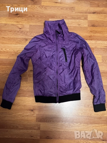 Лилаво яке ветровка