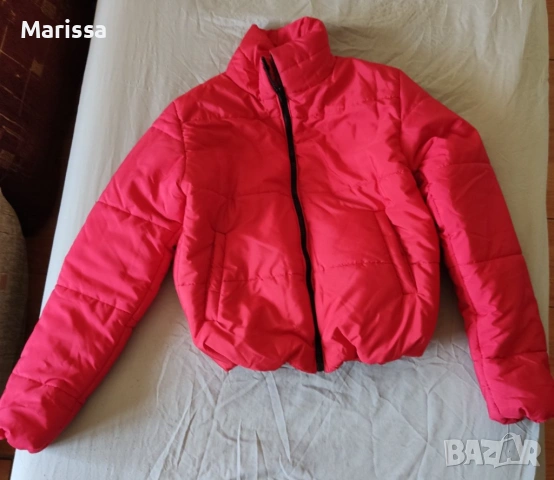Дамско зимно пухено яке червено – много запазено, снимка 4 - Якета - 53765223
