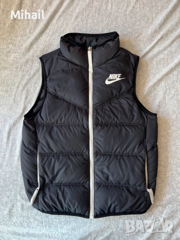 Nike Windrunner Обратимо Пухено Жилетка Черно/Бяло Размер S – Отлично Състояние
