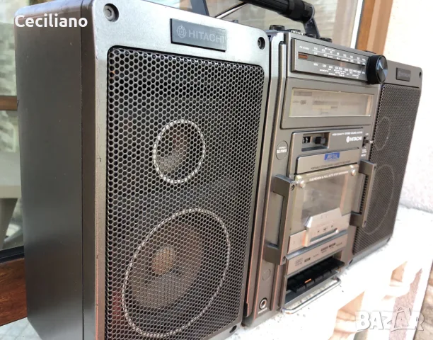 💥Hitachi TRK-9140E Голям,тежък и много свирещ на марката,Емблема!
, снимка 2 - Радиокасетофони, транзистори - 55774018