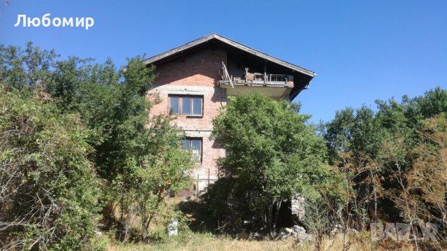 Продавам Къща с двор (УПИ) 1300 м2 в центъра на Ново село, Старозагорско, снимка 1