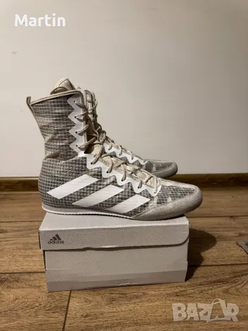 Adidas Box Hog 4, снимка 2 - Бокс - 48832312