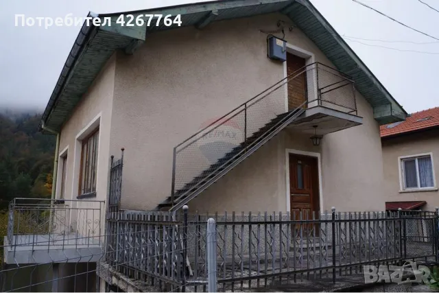 Селска къща в с.Петково , снимка 2 - Къщи - 47770225