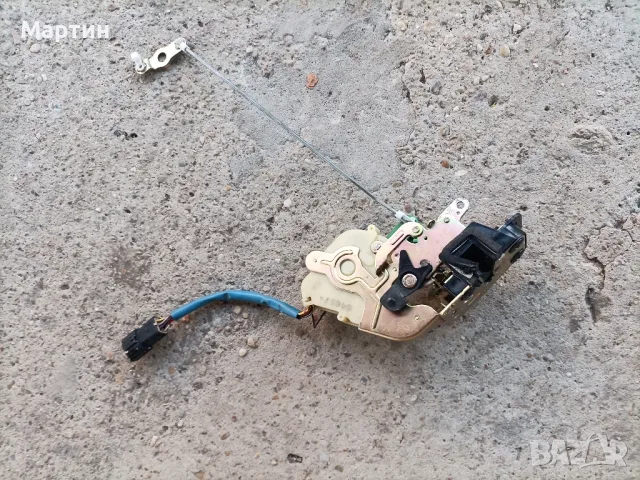 Брава за задна дясна врата за Киа Соренто - Kia Sorento , снимка 4 - Части - 47775797