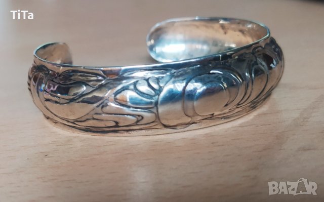 Масивна сребърна гривна 