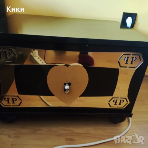 Мебели Philipp Plain и Versace, снимка 16 - Други - 52547821