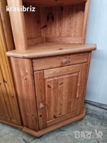 Масивна Витрина с Осветление- внос от Германия! , снимка 4 - Секции и витрини - 52164718