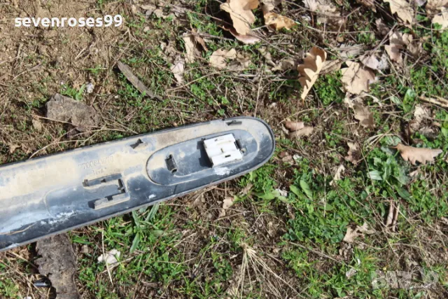 Лайсна врата предна лява Рено Меган Сценик 1997 1.6i Renault Megane Scenic, снимка 7 - Части - 49532236