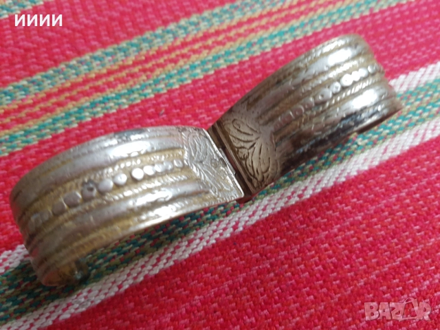 Сребърна гривна 19 век, снимка 2 - Антикварни и старинни предмети - 52649123