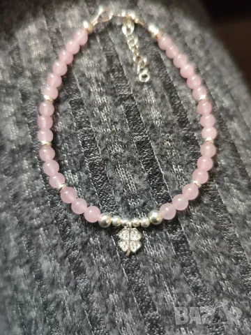 Дамска гривна с розов кварц и сребърна детелина с циркони, снимка 2 - Гривни - 48291170