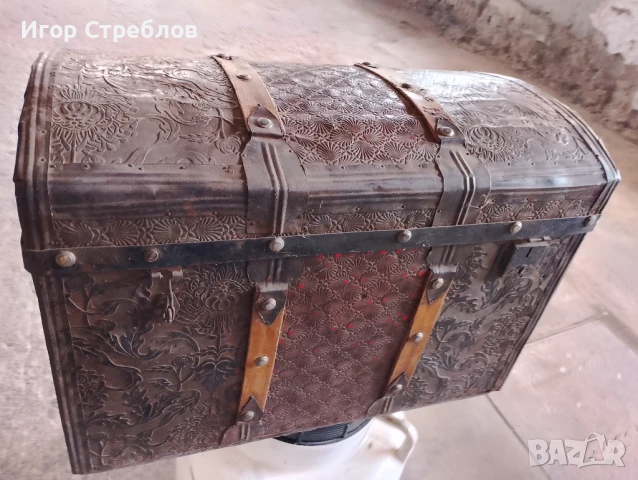 Старинен сандьк, снимка 10 - Антикварни и старинни предмети - 51094117