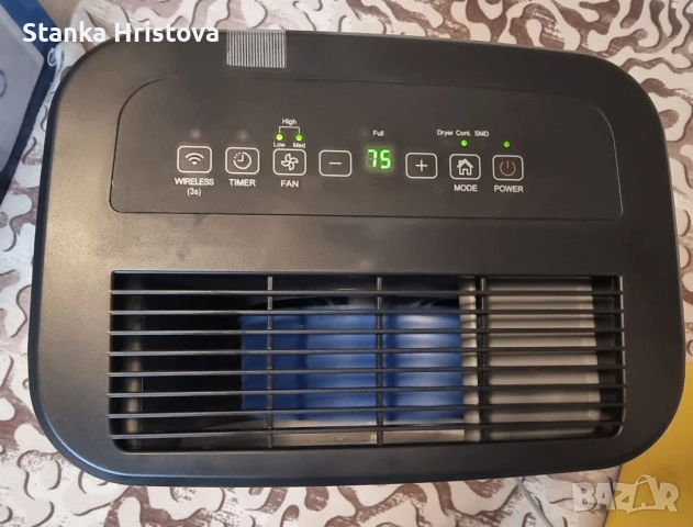 Влагоуловител Midea 20L., снимка 2 - Влагоабсорбатори и влагоуловители - 53411915