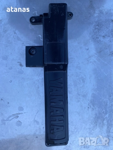 капак на свещи yamaha f80-100, снимка 2 - Воден транспорт - 56129320