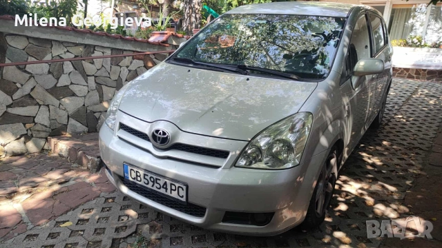 Toyota Corolla Verso 2.2 D-4D, снимка 2 - Автомобили и джипове - 51767448