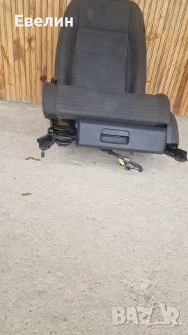 шофьорска седалка с подгрев VW Touran 2006г, снимка 3 - Части - 52865129