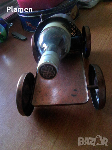 Метална количка поставка за малка бутилка, снимка 1 - Антикварни и старинни предмети - 36361303
