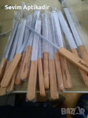 Комплект ножове с точила за месо, снимка 2 - Други - 53666451